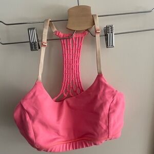 Lululemon sports bra